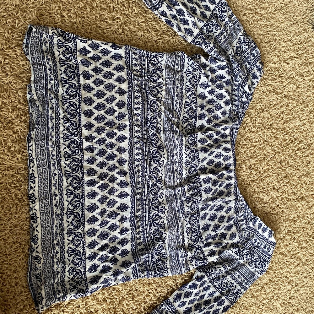 Slightly off the shoulder top, super cute!